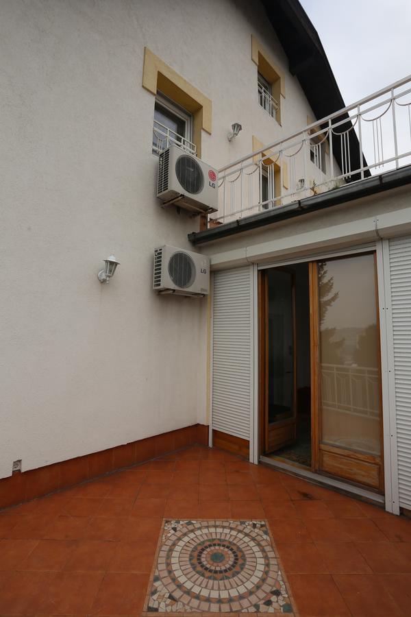Apartments Villa Irma SJJ Eksteriør bilde